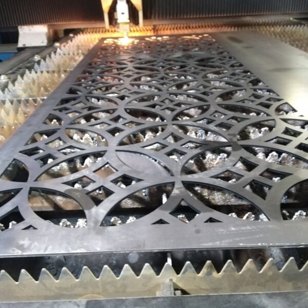 تشكيل معادن بالليزر